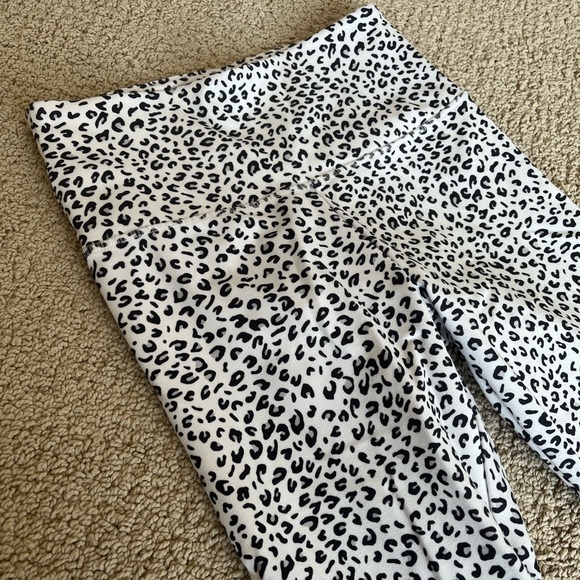 Balance Collection Leggings - Picture 4 of 7